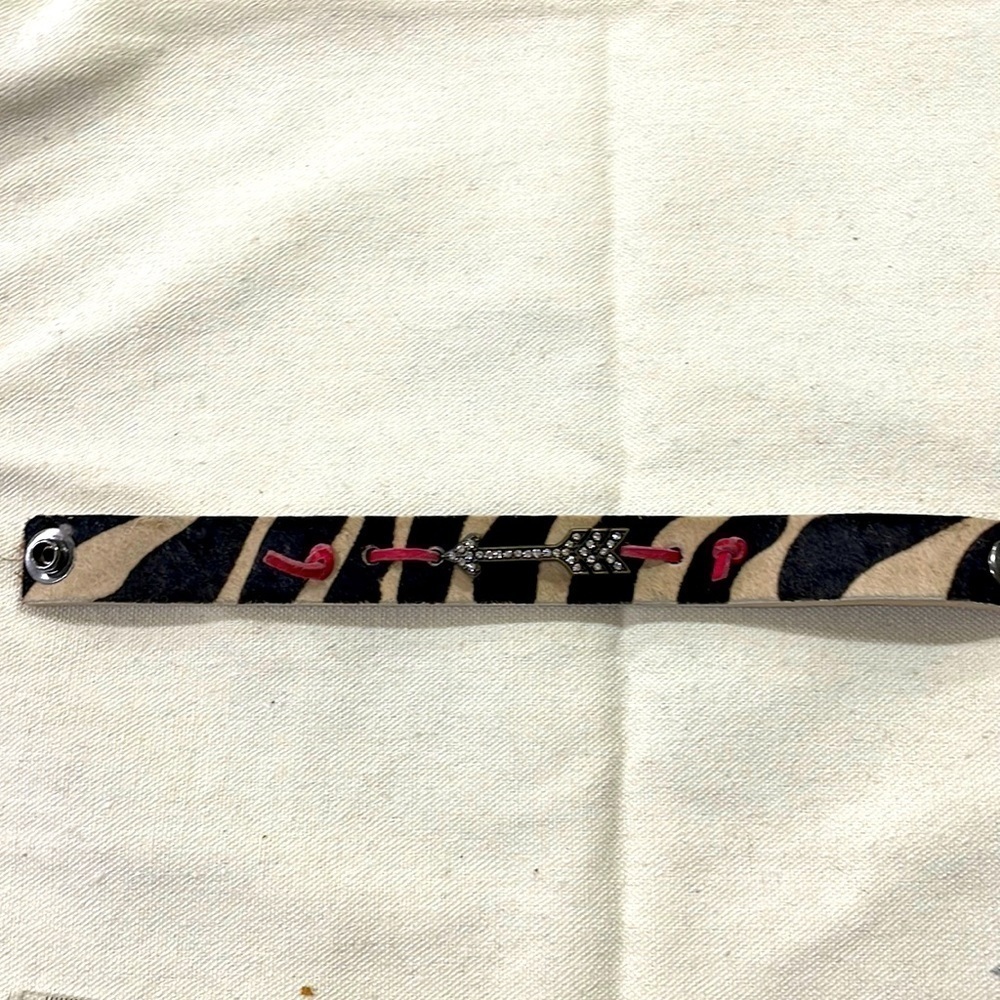 Lucky Brand leather arrow bracelet